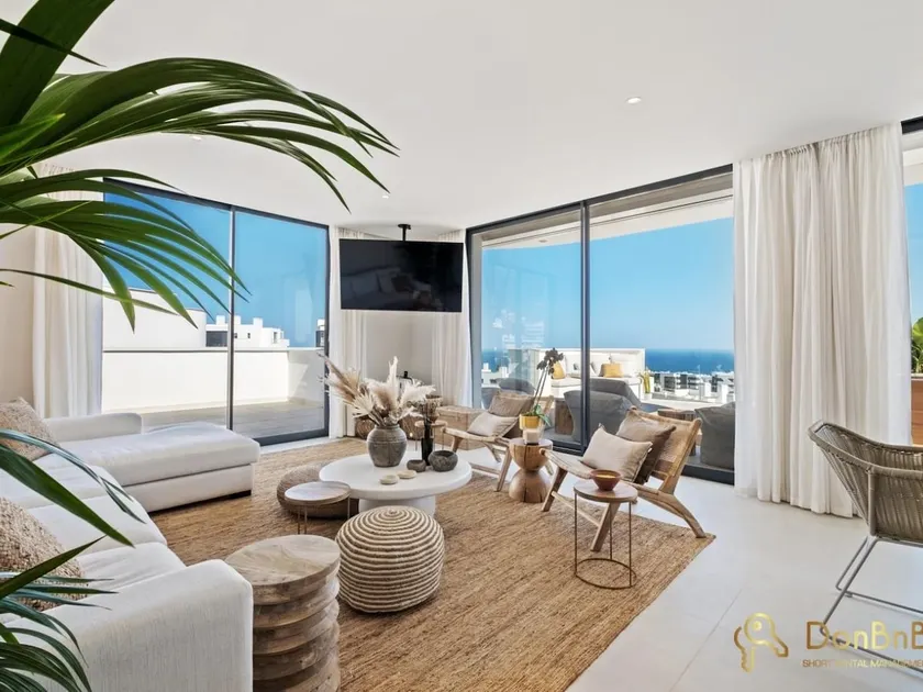 Luxury Penthouse with Jacuzzi in Higuerón West - Image 1