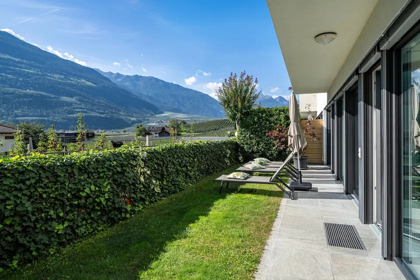 Ferienwohnung \"Weinreichhof Marie & Max\" mit Bergblick, privater Terrasse und WLAN - Image 1