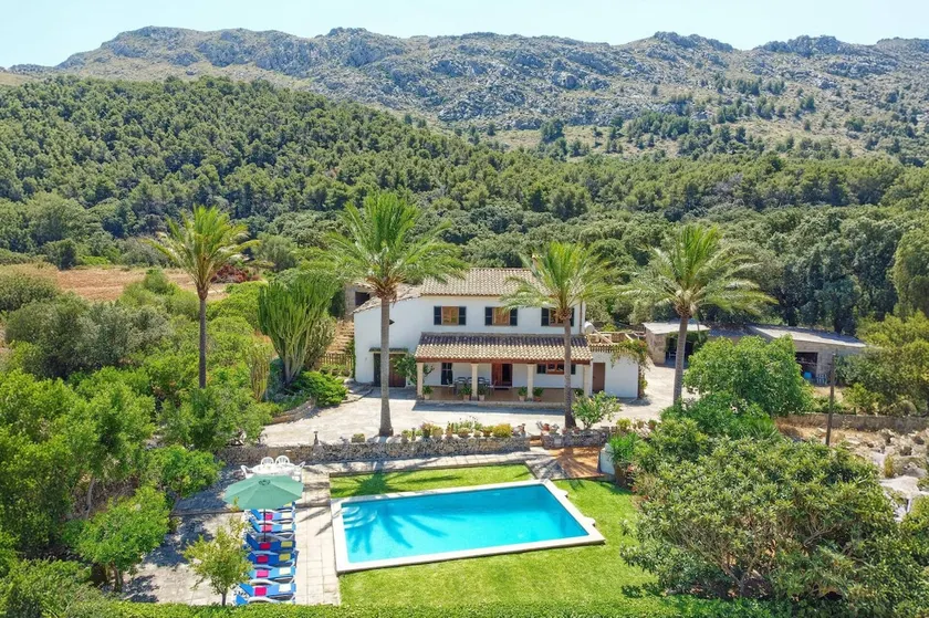 Villa Clavet by Villa Plus - Image 1