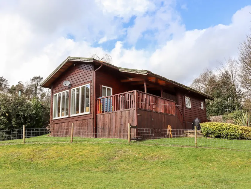 Watersview Lodge - Image 1