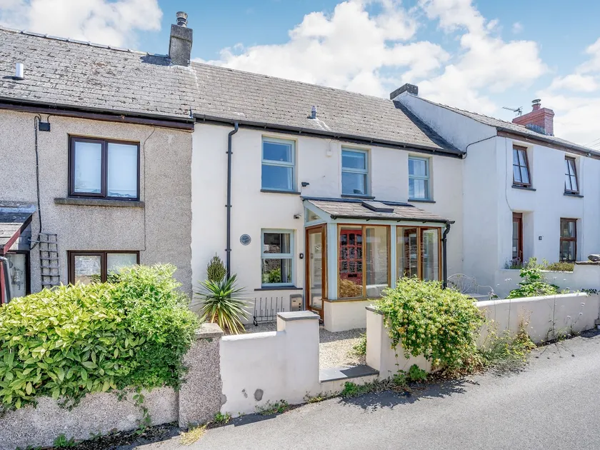 Sea Pickle Cottage - Image 1