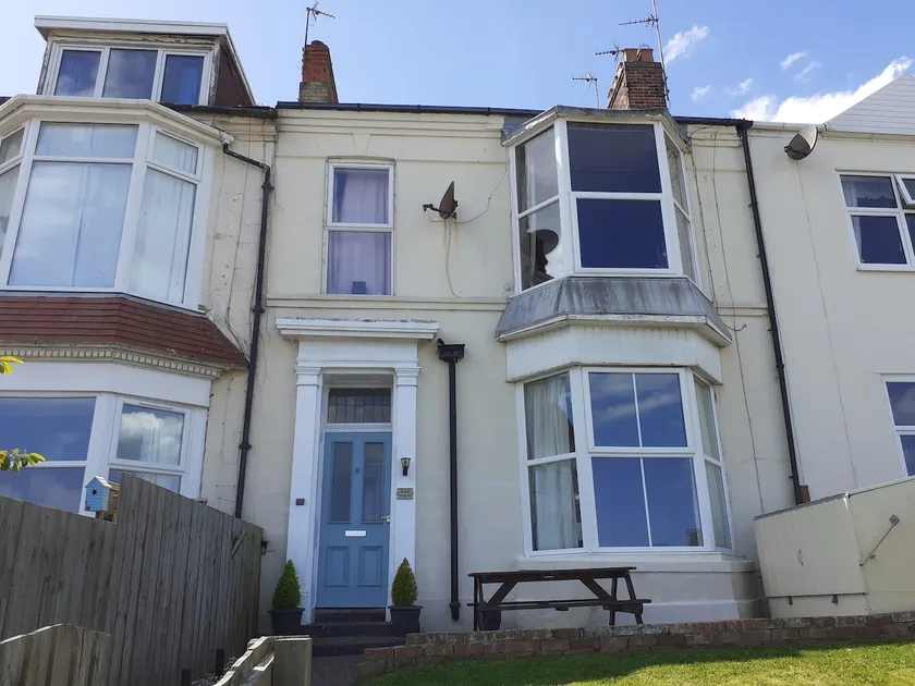 APPARTEMENT EN BORD DE MER, animaux acceptés, maison de campagne de vacances à Hornsea - Image 1