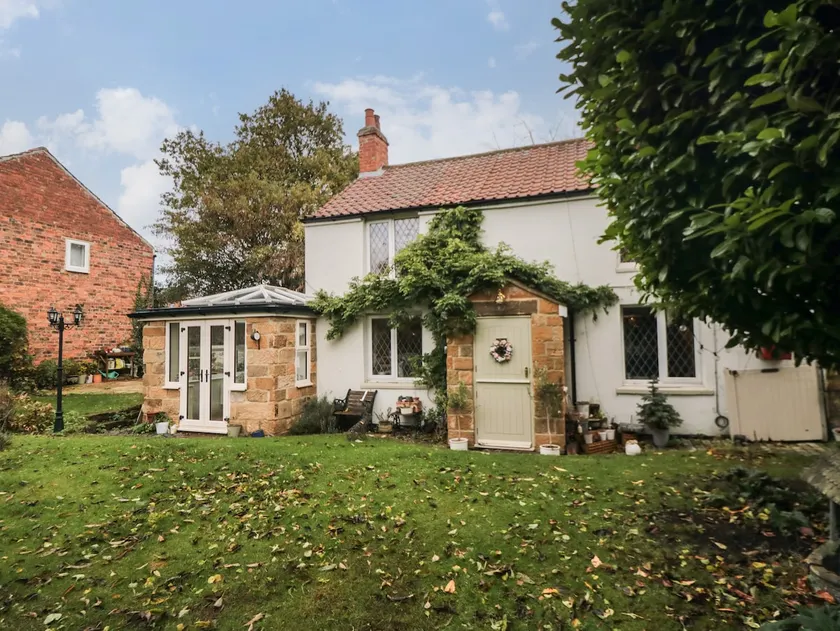 Laurel Cottage - Image 1