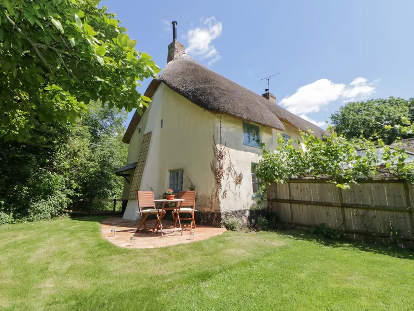 The Hideaway at Burrow Hill - Image 1