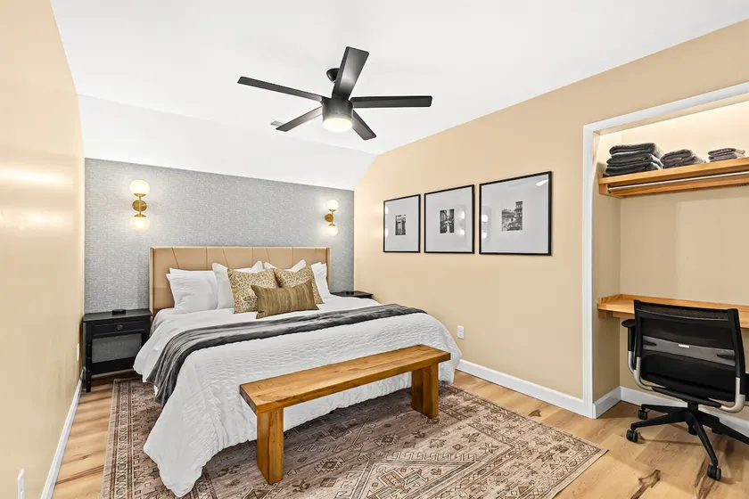 [2BR/1BA] Peaceful Oasis | King Beds | Upper Flat - Image 1