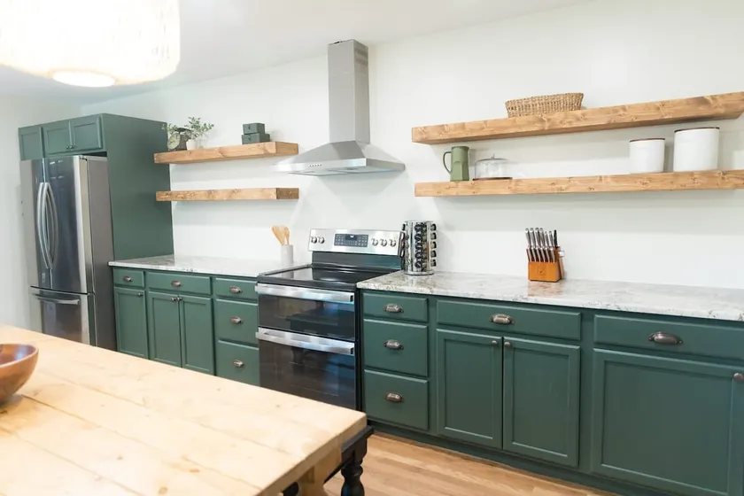 Fenced In|10 Min To DT|Sleeps 14|Walk In Shower - Image 1