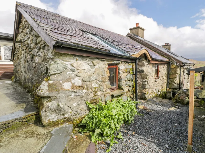 Waterfall Cottage - Image 1
