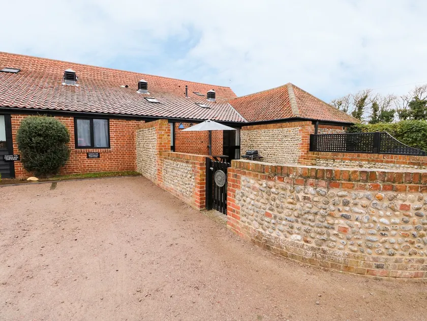 Hitchens Cottage - Image 1