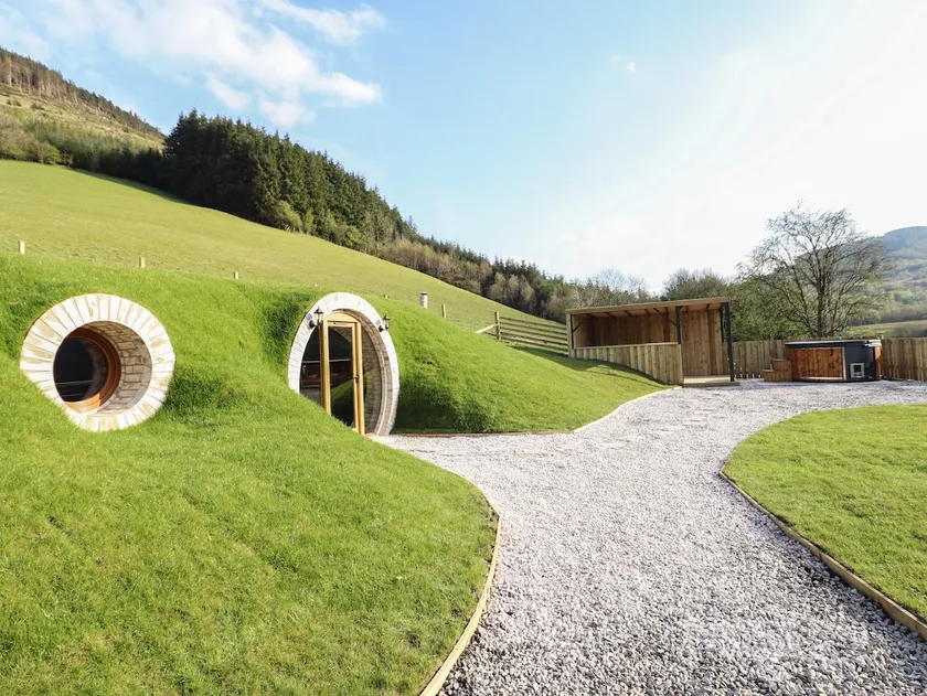 Nant yr Esgair - Image 1