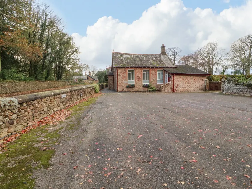 Old School Muncaster House - Image 1