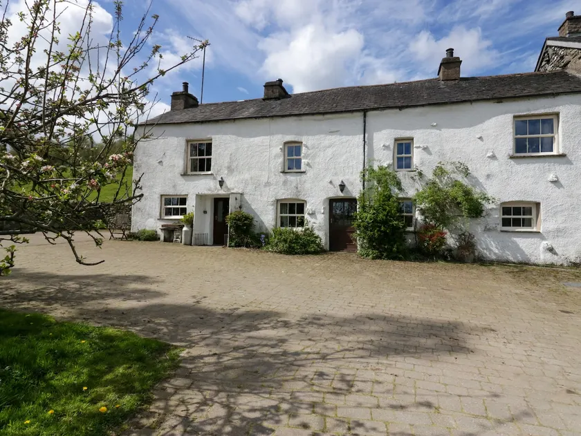 Moss Side Farm Cottage - Image 1
