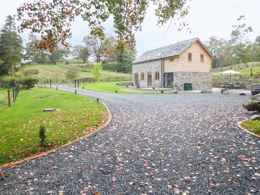 Tynddol Barn - Image 1