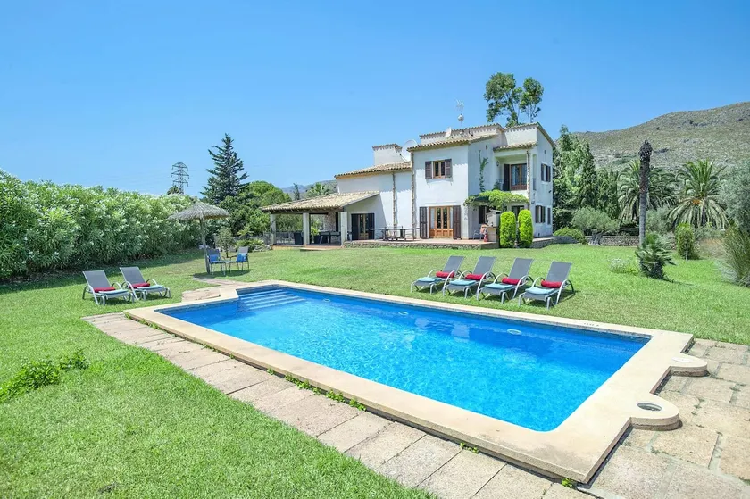 Villa Maina by Villa Plus - Image 1