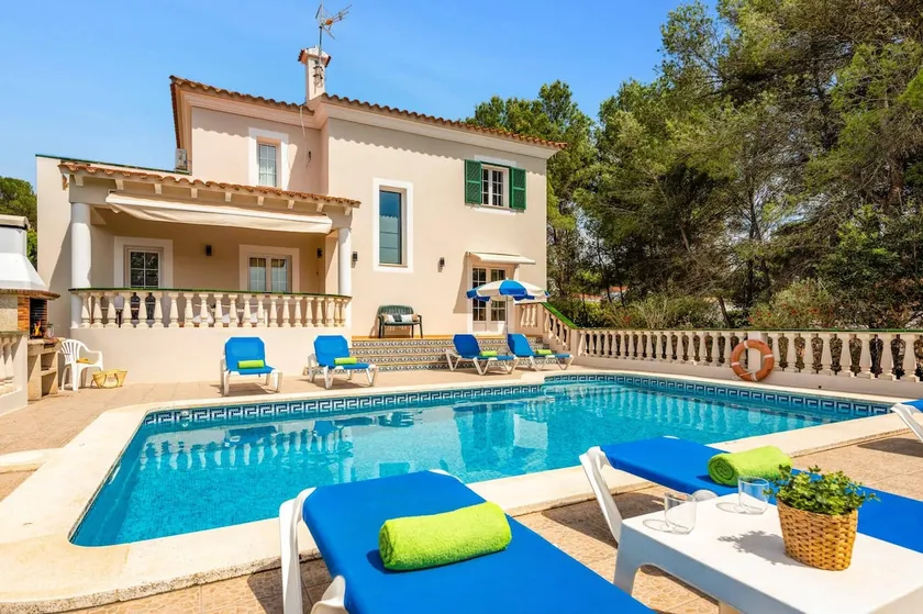 Villa Manuel by Villa Plus - Image 1