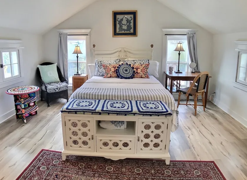Loft near downtown, Pet Friendly - Image 1