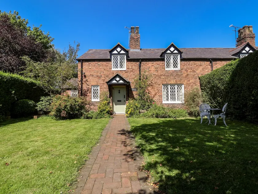 Jasmine Cottage - Image 1