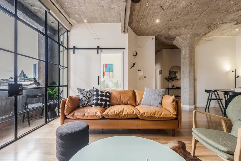 Warehouse conversion in historic Dovers building - Image 1