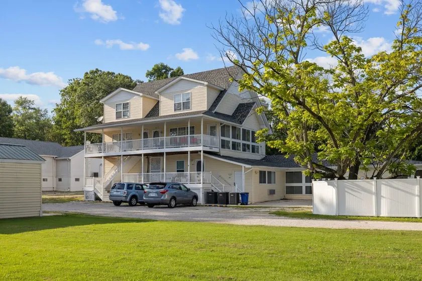 Downtown Kimmswick Studio Renovated Prime Location - Image 1