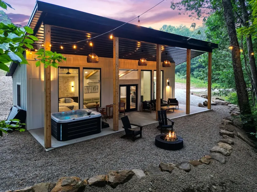 Luxury Hocking Couples Cabin | Secluded! Hot Tub! - Image 1