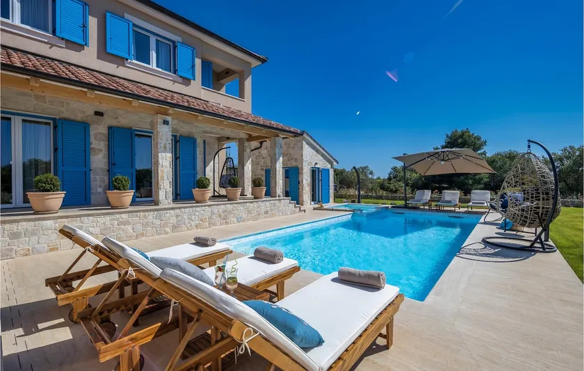 Villa Golden Olive - Image 1