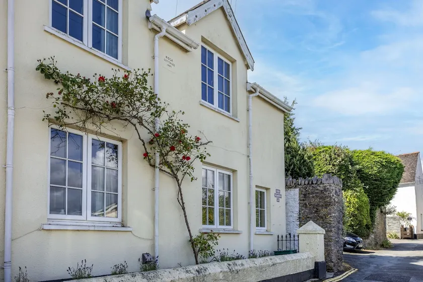 2 Rock Cottages - Image 1