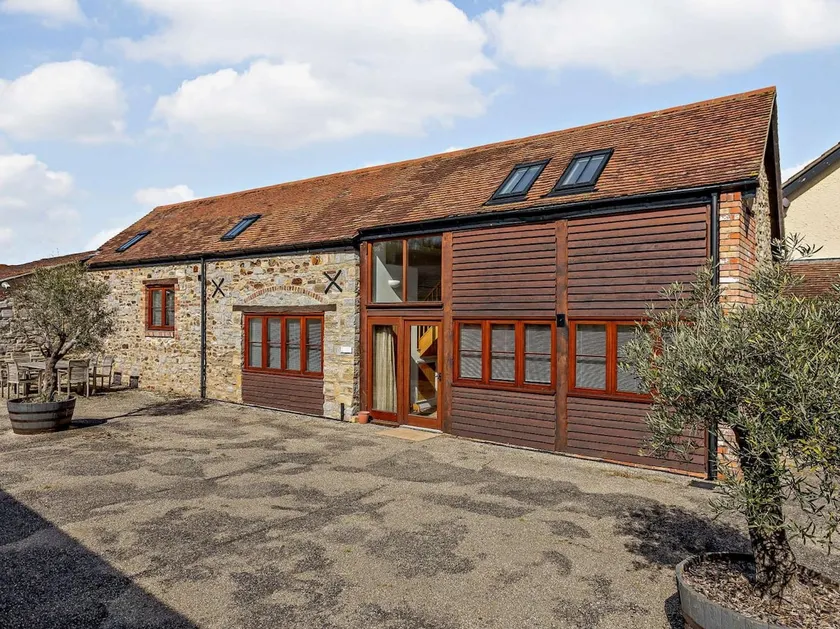3 Bed in Taunton (oc-kibor) - Image 1
