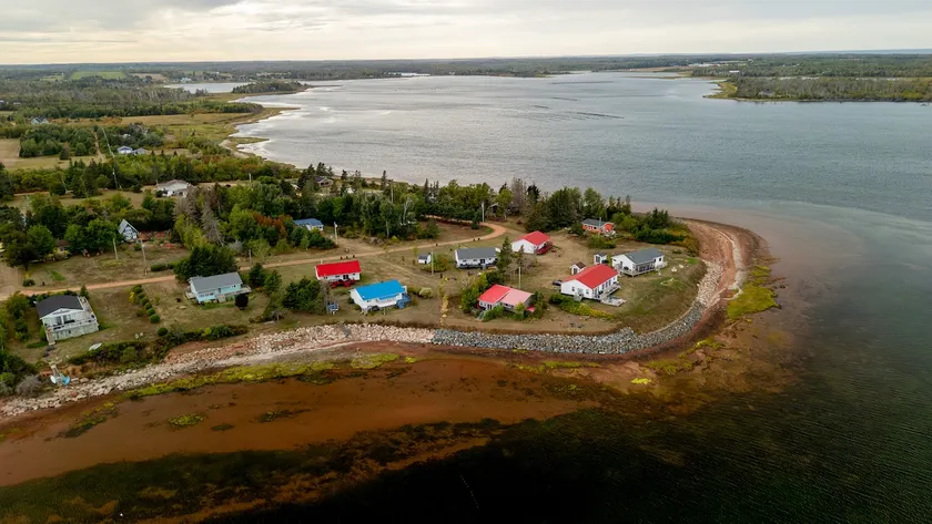 Beach Access | Bayside Breeze Cottage - Image 1