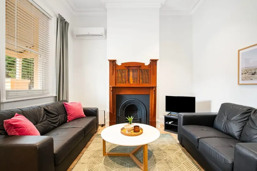 Beachside Cottage Glenelg Sth - Image 1
