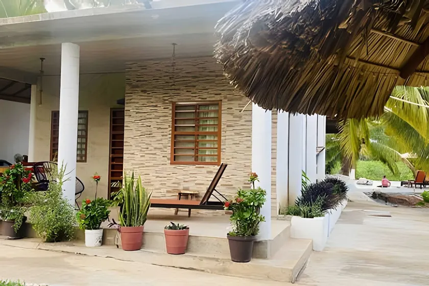 Casa Las Palmas Playa La Saladita - Image 1