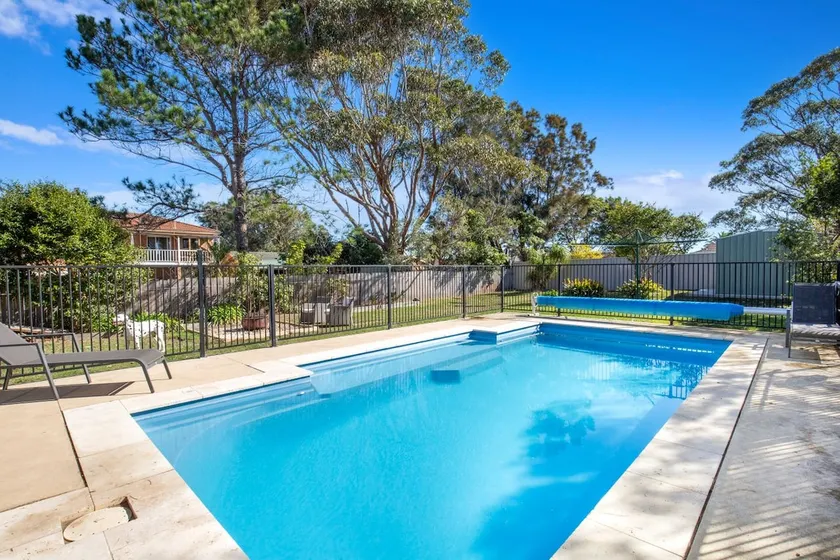 Pipers Spot - Pet Friendly - Fireplace with Swimming Pool - Image 1