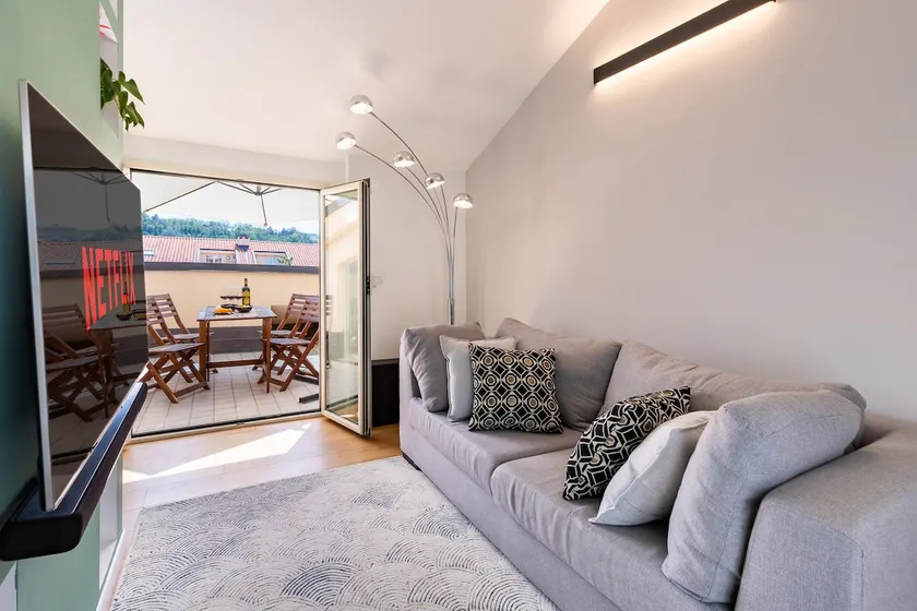 Modern Apartment Double Terrace and Free Parking - Image 1