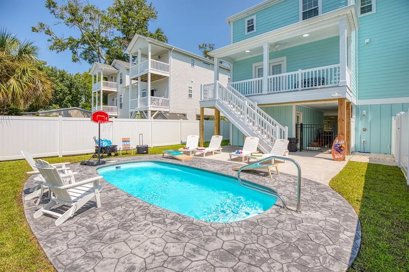 Private Pool! Walk to Beach! Ping pong! Arcade! Fr - Image 1
