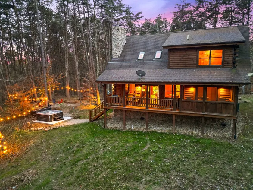 Hemlock Hollow | Hocking Hills, Luxury Cabin - Image 1