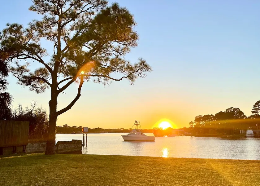 Waterfront Retreat w/ Free Activities & Cozy Vibes - Image 1