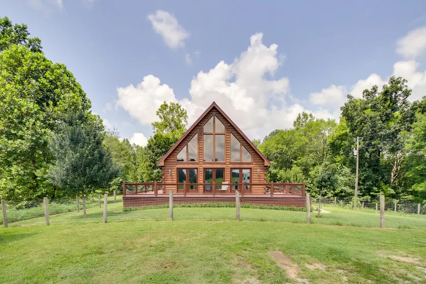 12 Mi to Staunton River: Nathalie Cabin w/ Deck - Image 1