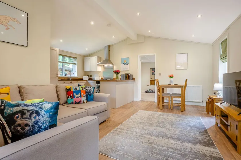 Campden Lodge 1 - Image 1