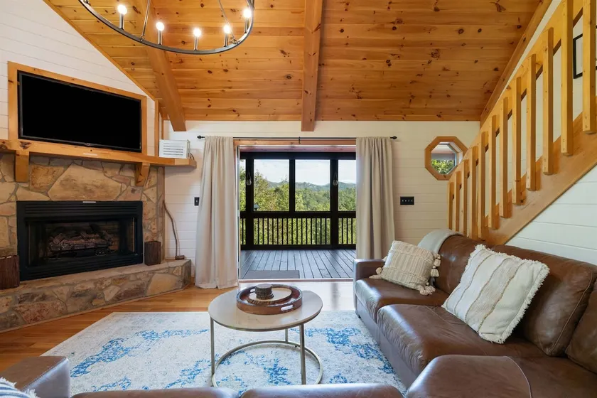 The Sanctuary in Blue, Long Range Mountain Views - Image 1