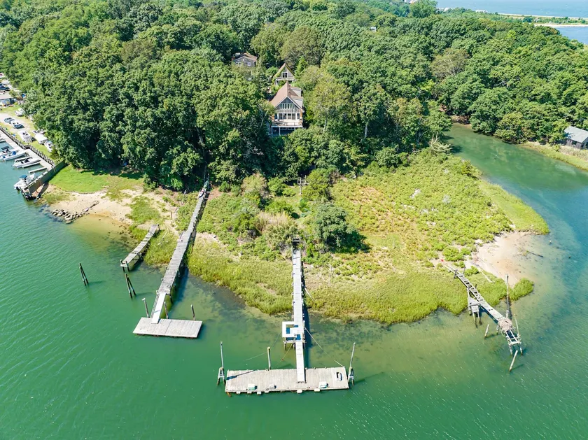 Nature's Paradise: Private Dock & Water Views - Image 1