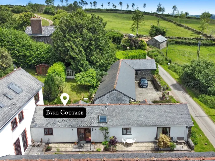 Byre Cottage, Dulverton - Image 1