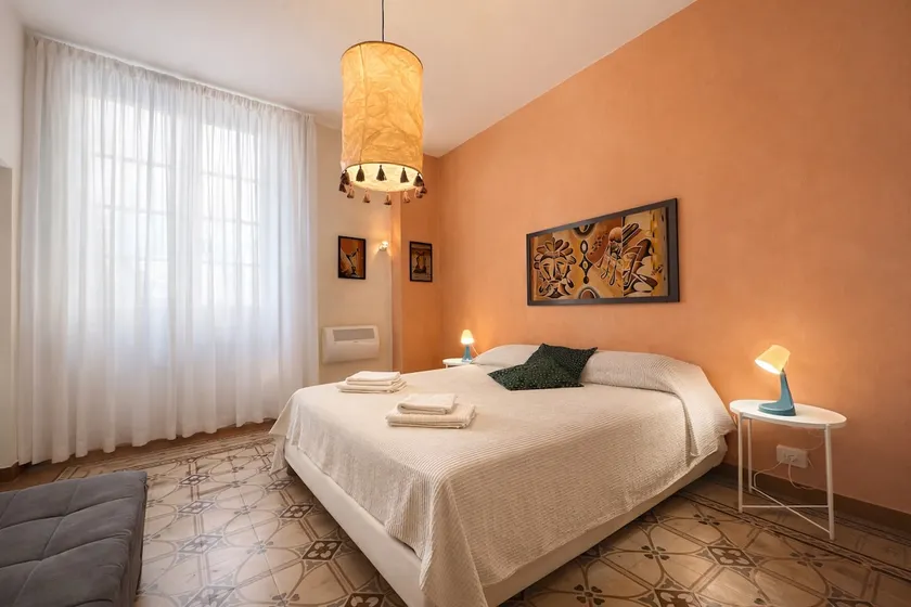 Oasis in the Heart of Lucca: central and bright - Image 1
