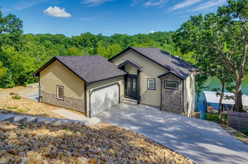 Lakefront Osage Beach Retreat w/ Boat Slip! - Image 1