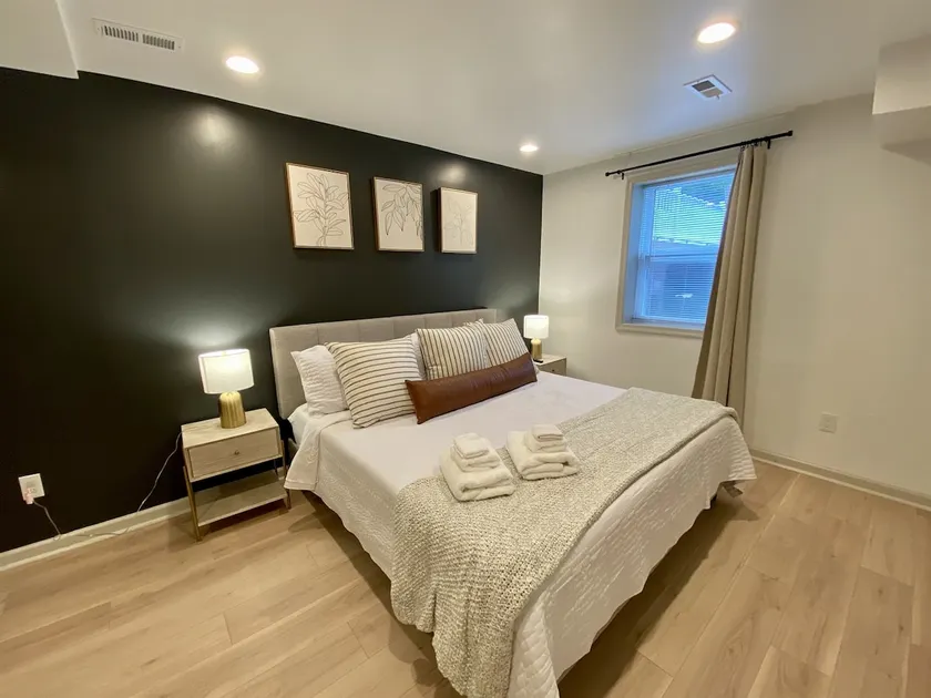 Modern Basement 1 King Bed with No Stairs - Image 1