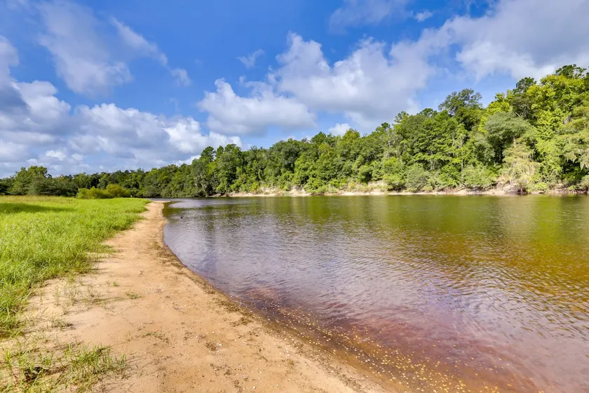 Riverfront Florida Escape w/ Grill & Fire Pit! - Image 1