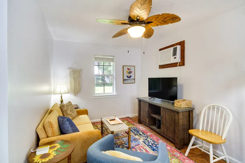 Charming Dtwn Retreat: 1 Mi to Ocean Springs Beach - Image 1