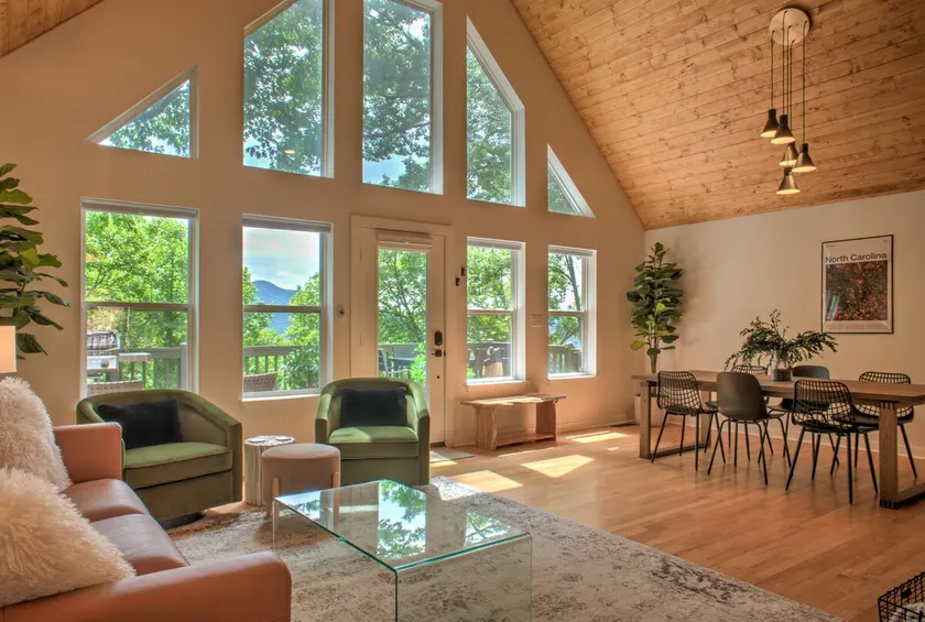 Maison avec barbecue, jardin et jacuzzi | Vue montagne - Image 1
