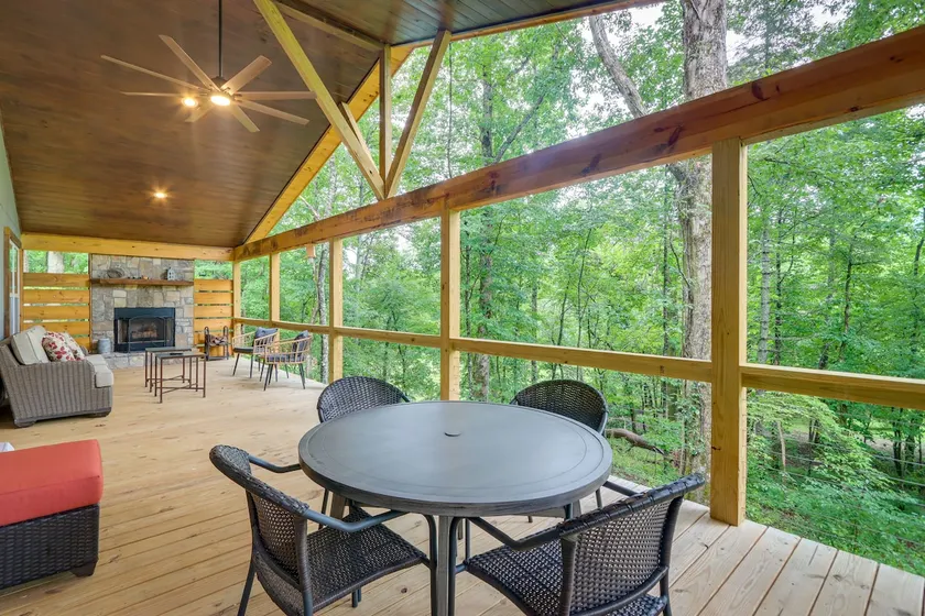 Blue Ridge Mountainside Cottage w/ Fire Pit! - Image 1