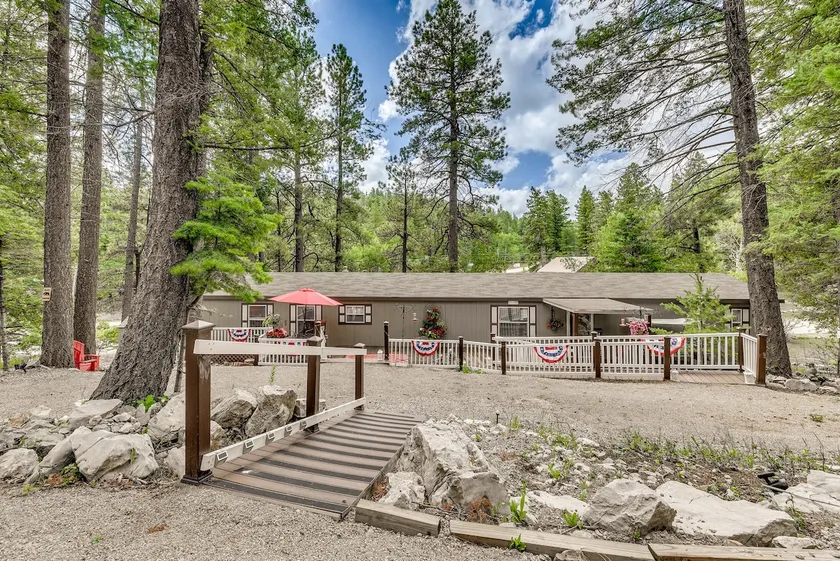 Peaceful Cloudcroft Vacation Rental: Walk to Shops - Image 1