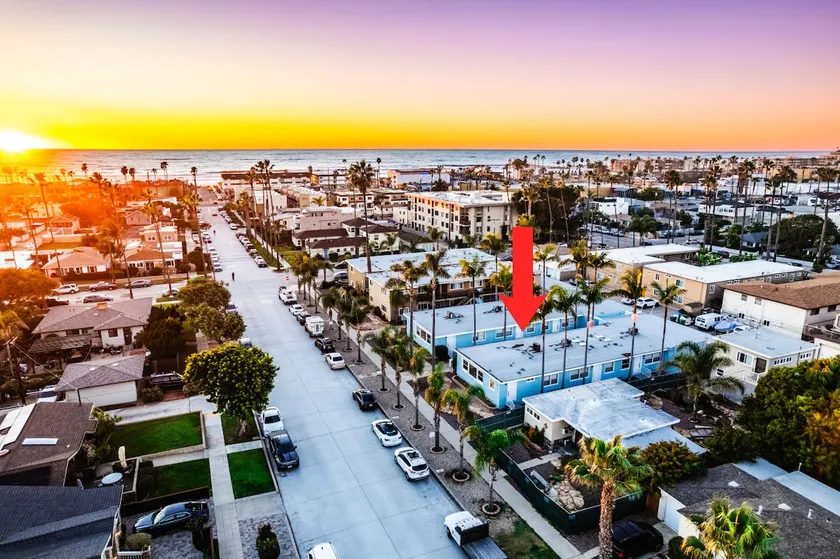 PB Coastal 2Bedroom - Steps2Beach - w AC/Parking - Image 1
