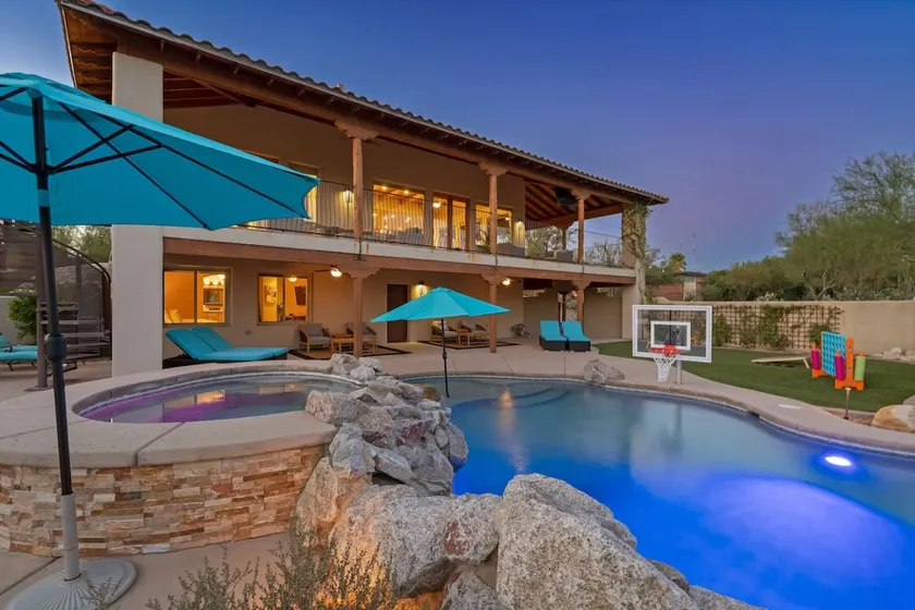 Foothills Dream Stay |Pool/Spa/PuttPutt/Sleeps16+ - Image 1