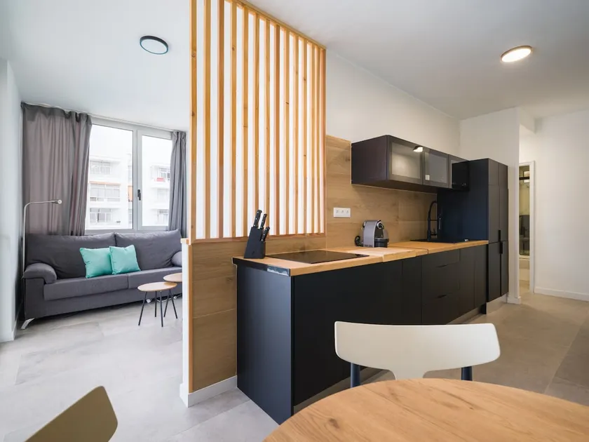Stylishly refurbished and in perfect location - Image 1